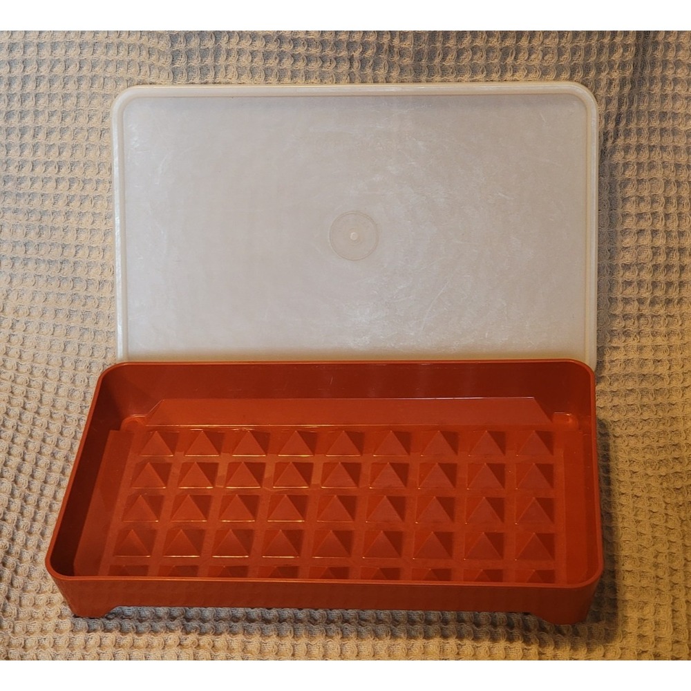 Vintage Tupperware 1292 Bacon/Deli Meat/Hot Dog/Marinade Keeper - Paprika Red